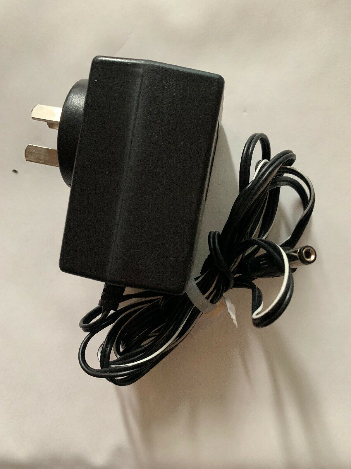 NEW Ahead JAD-0900300AS AC Adapter 9VDC 300mA power supply charger - Click Image to Close